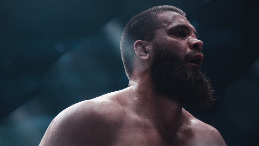 Без особого блеска: Вахаев «залежал» Корнилова в партере и вернул себе титул ACA в тяжёлом весе